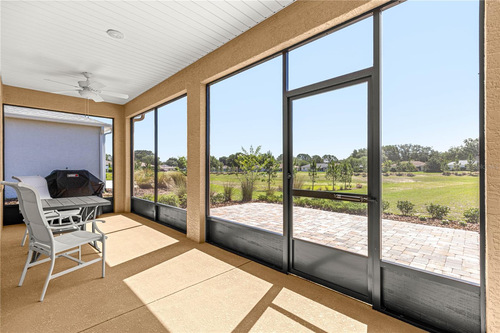 ON TOP OF THE WORLD - Residential