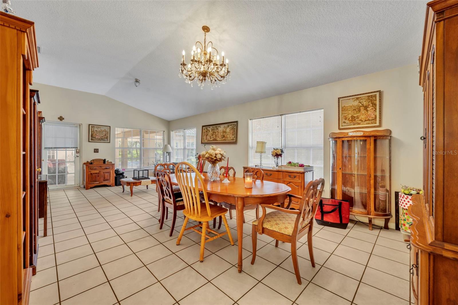 VINOLA GARDENS - Residential