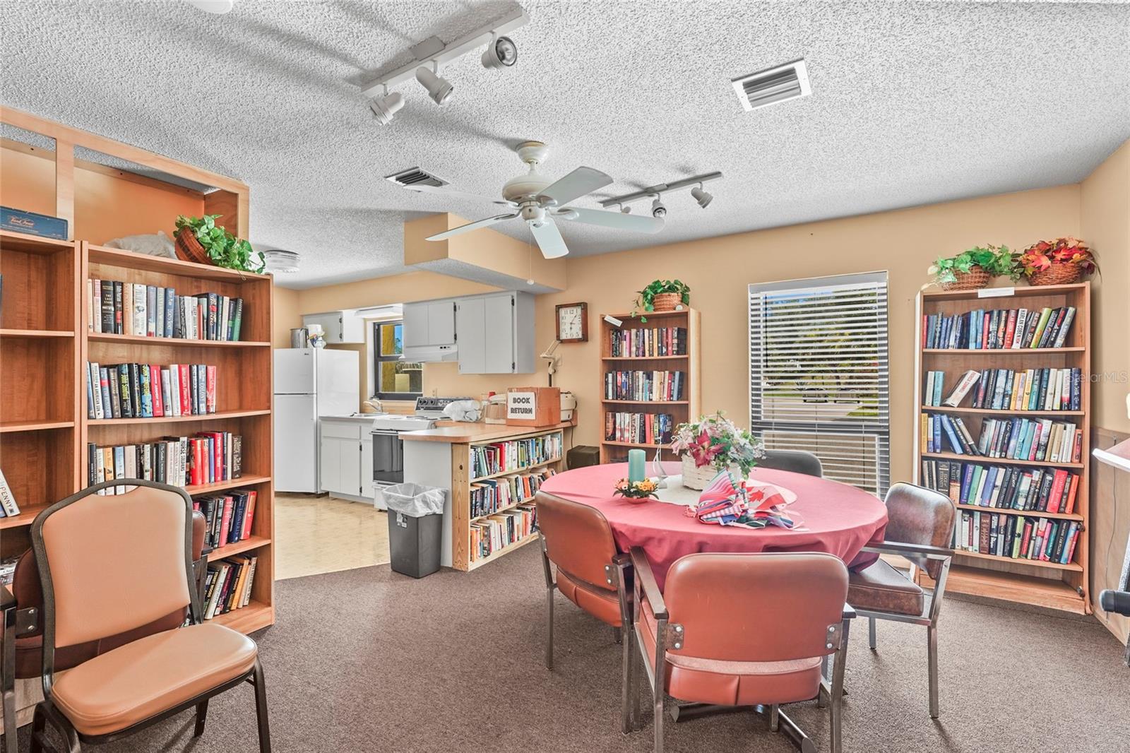 HOURGLASS LAKES PH 3 - Residential