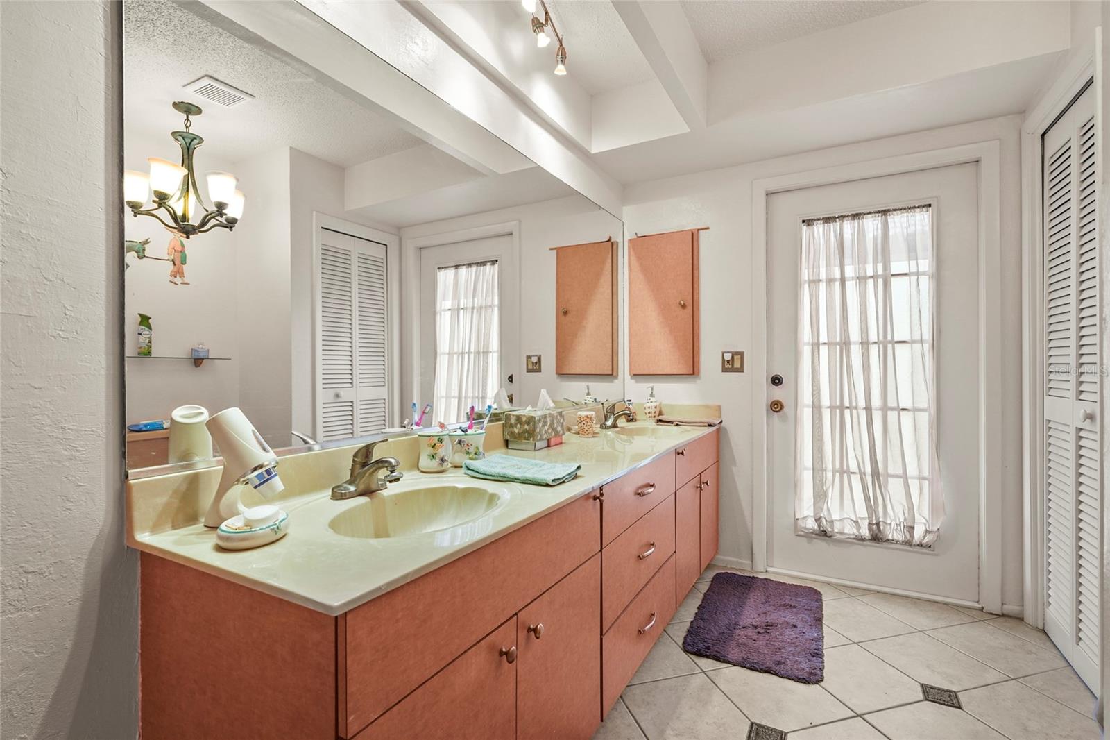 HOURGLASS LAKES PH 3 - Residential