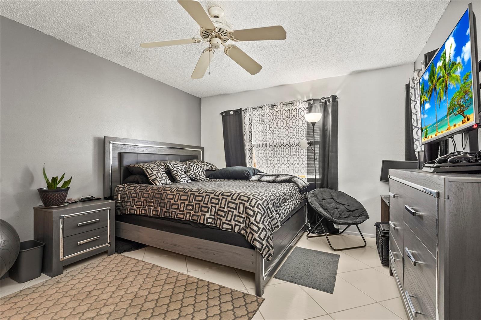 HOURGLASS LAKES PH 3 - Residential