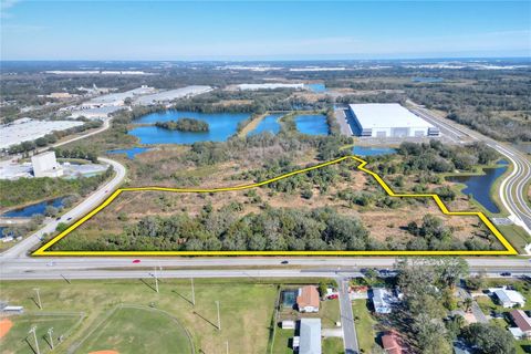 Photo of 674 Park Road, Plant City, FL 33566 (MLS # TB8352162)