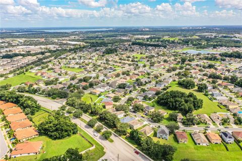 A home in LAKELAND