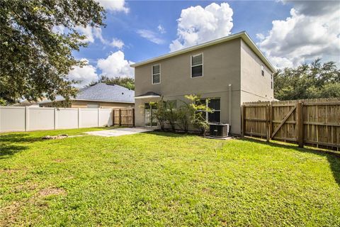 A home in LAKELAND