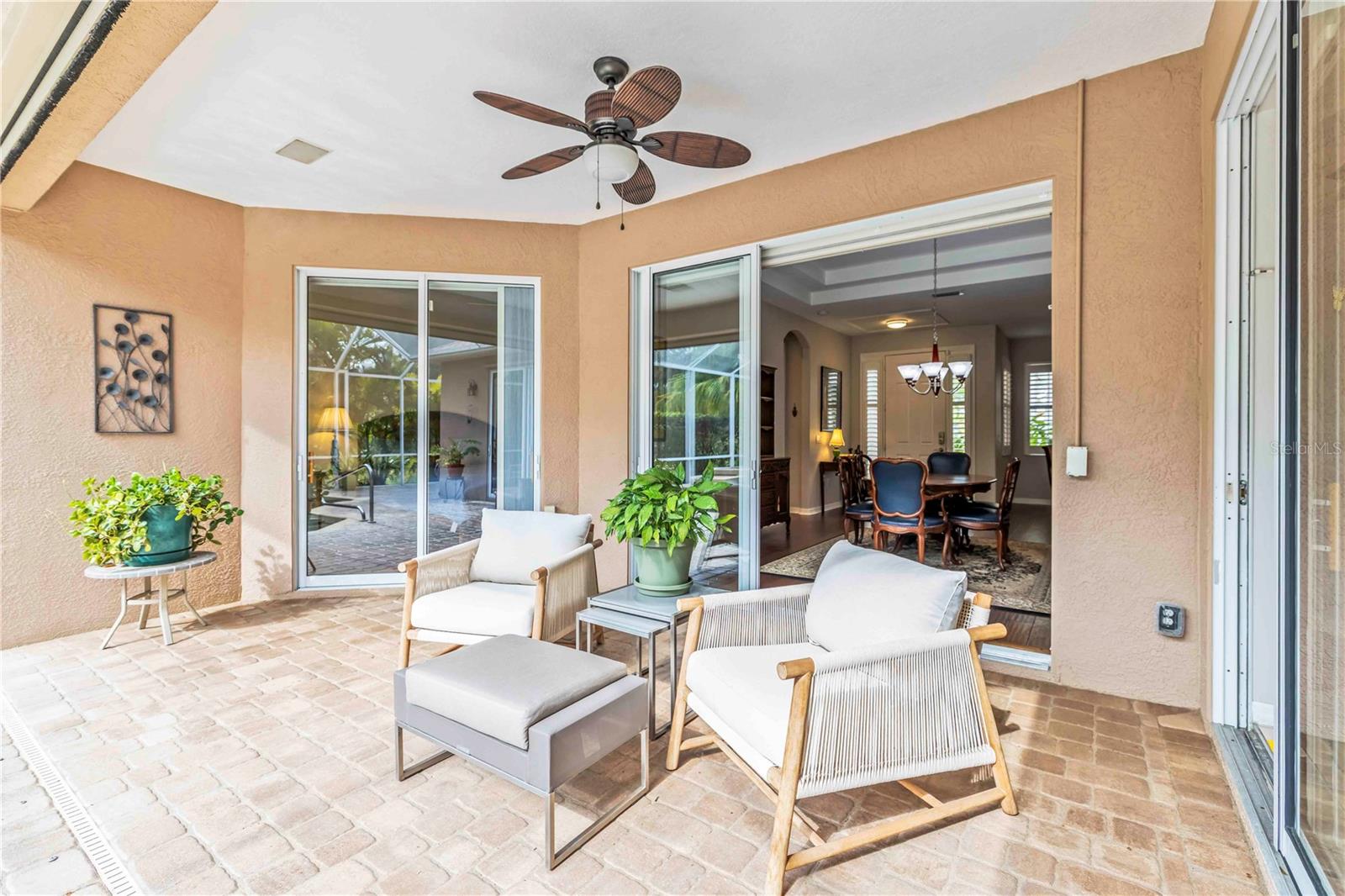 UNIVERSITY PLACE - Residential