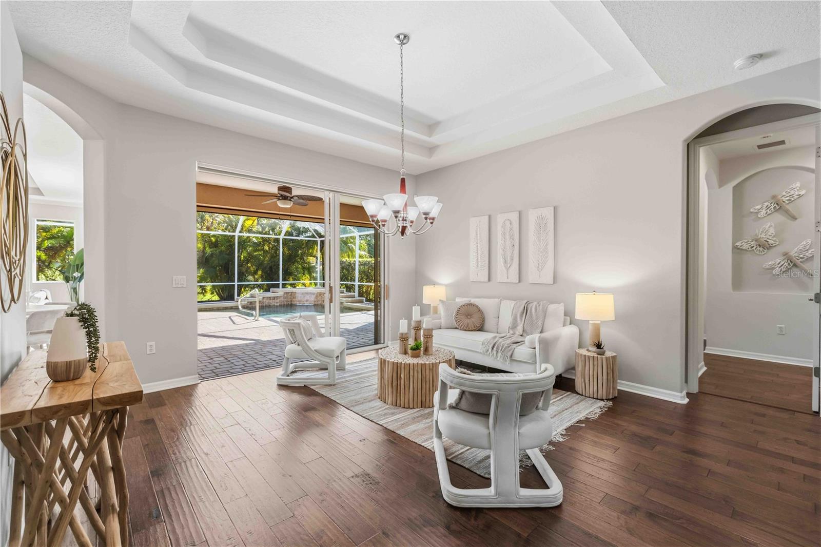 UNIVERSITY PLACE - Residential