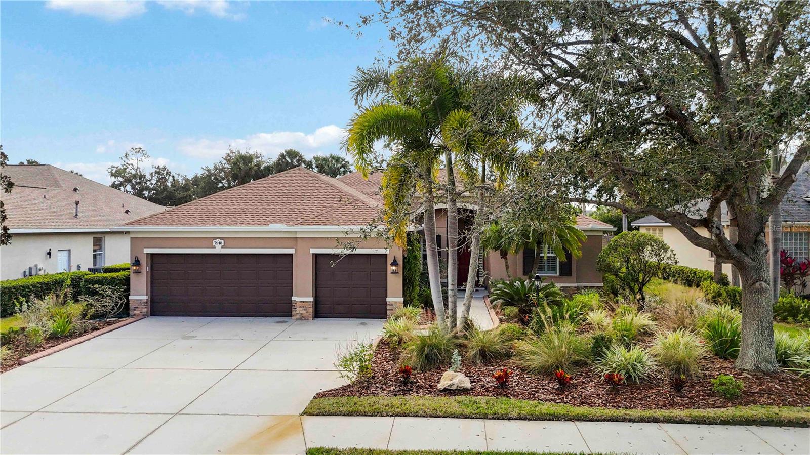 UNIVERSITY PLACE - Residential