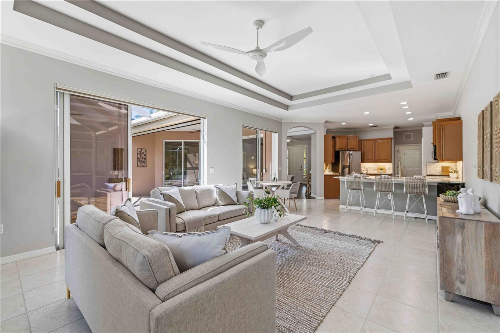 UNIVERSITY PLACE - Residential