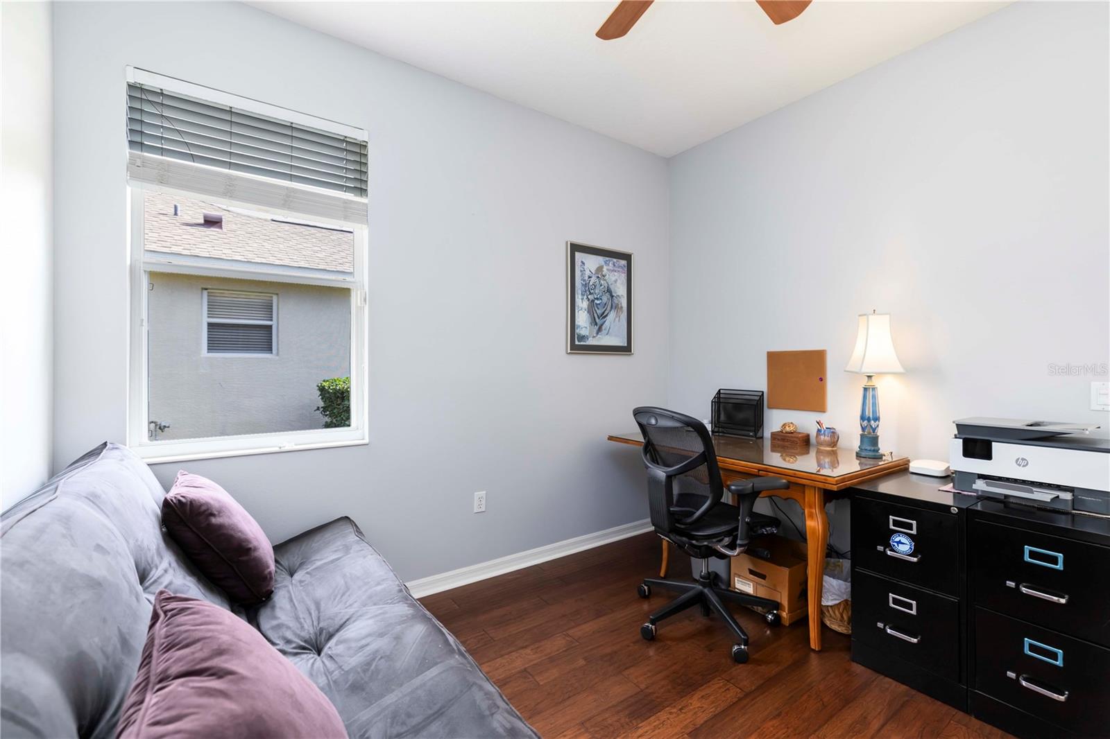 UNIVERSITY PLACE - Residential