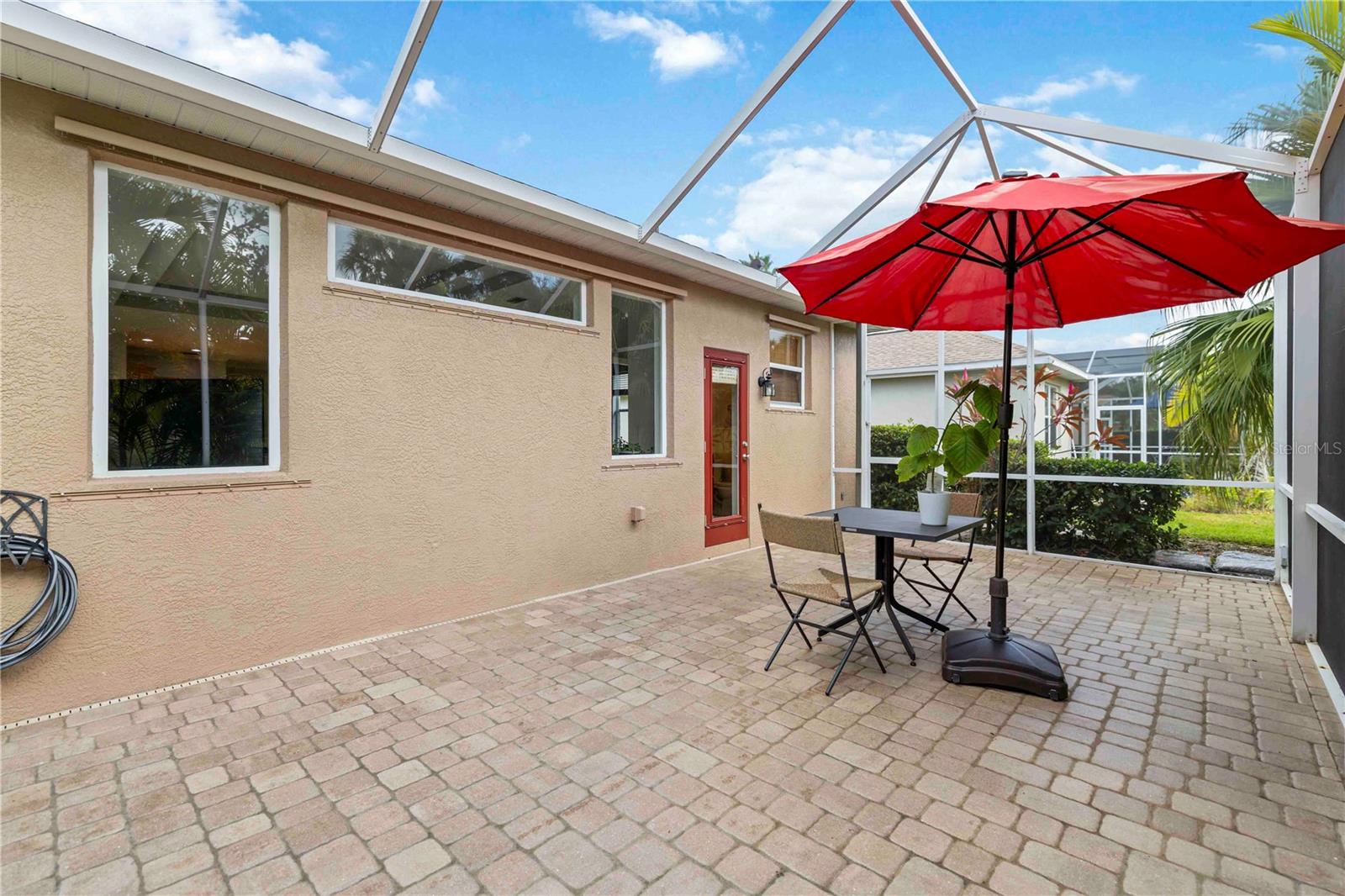 UNIVERSITY PLACE - Residential