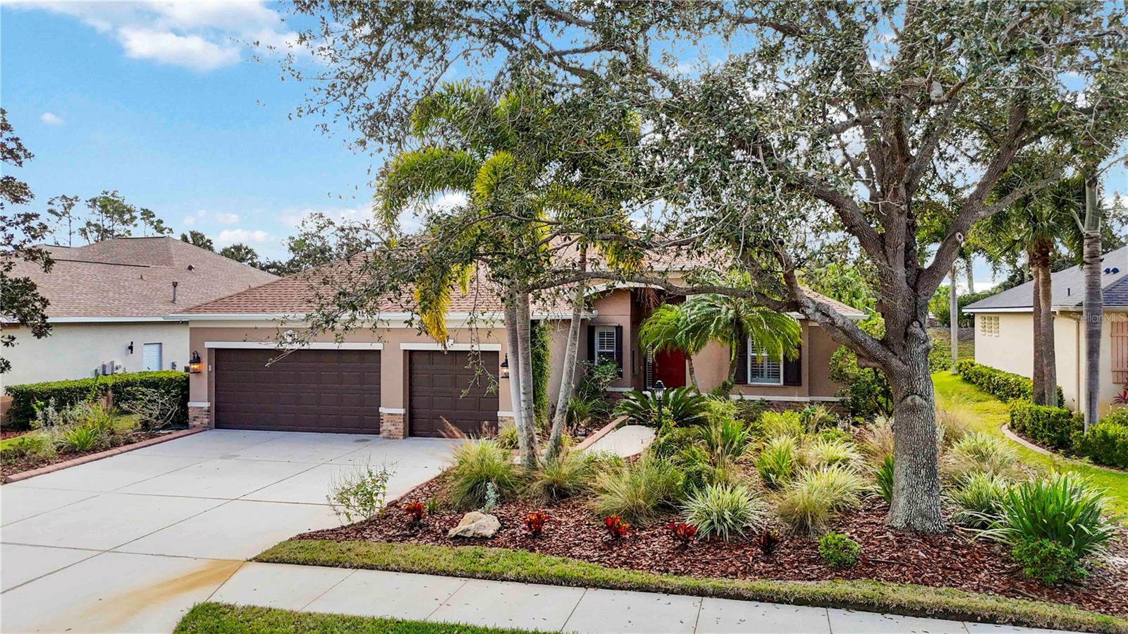 UNIVERSITY PLACE - Residential