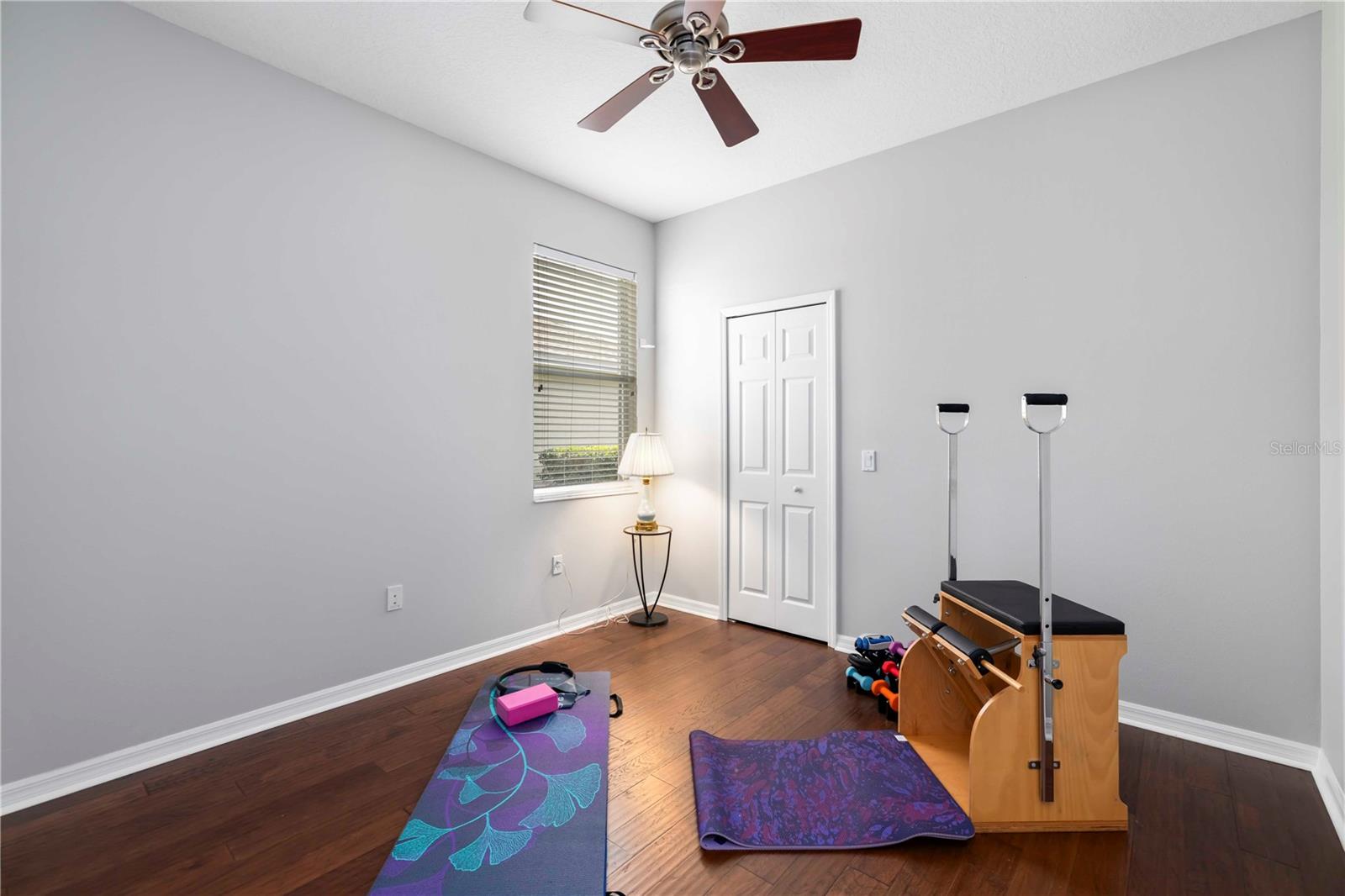 UNIVERSITY PLACE - Residential