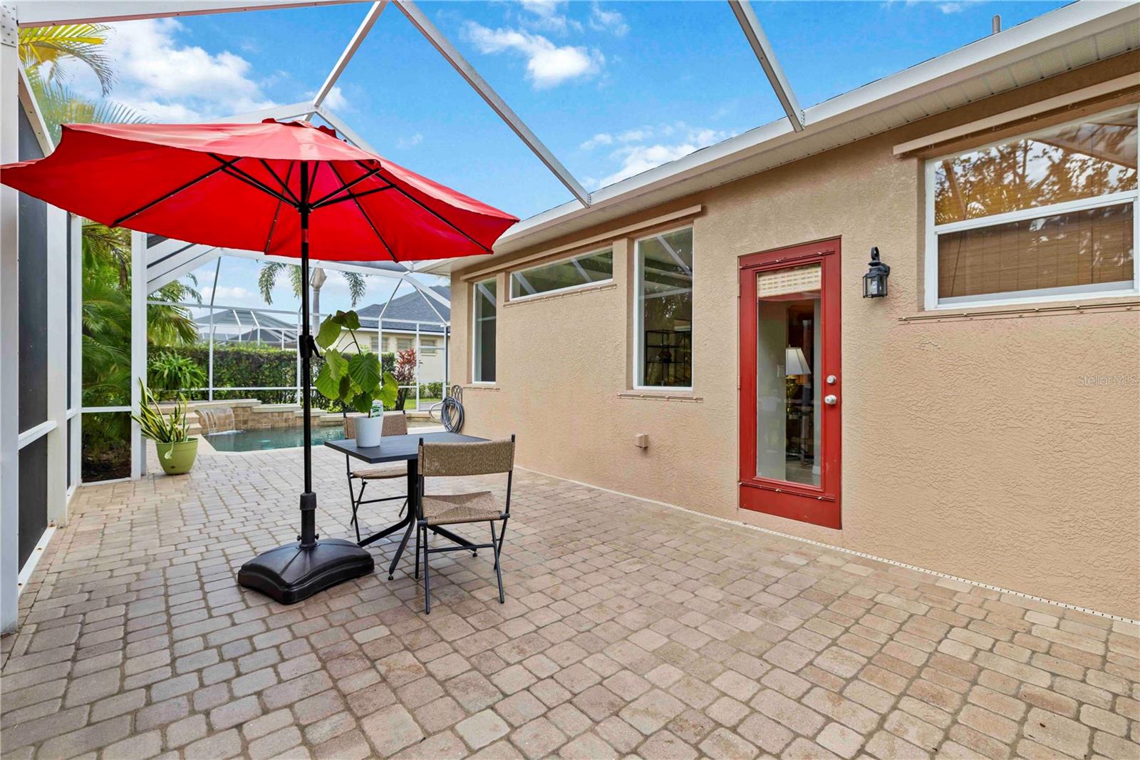 UNIVERSITY PLACE - Residential