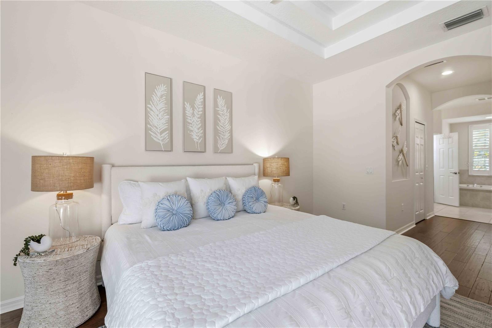 UNIVERSITY PLACE - Residential