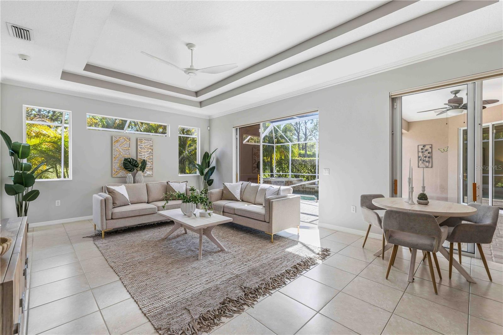 UNIVERSITY PLACE - Residential