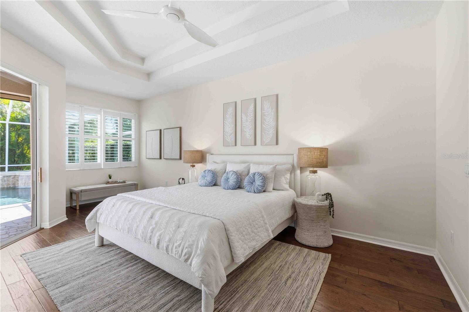 UNIVERSITY PLACE - Residential