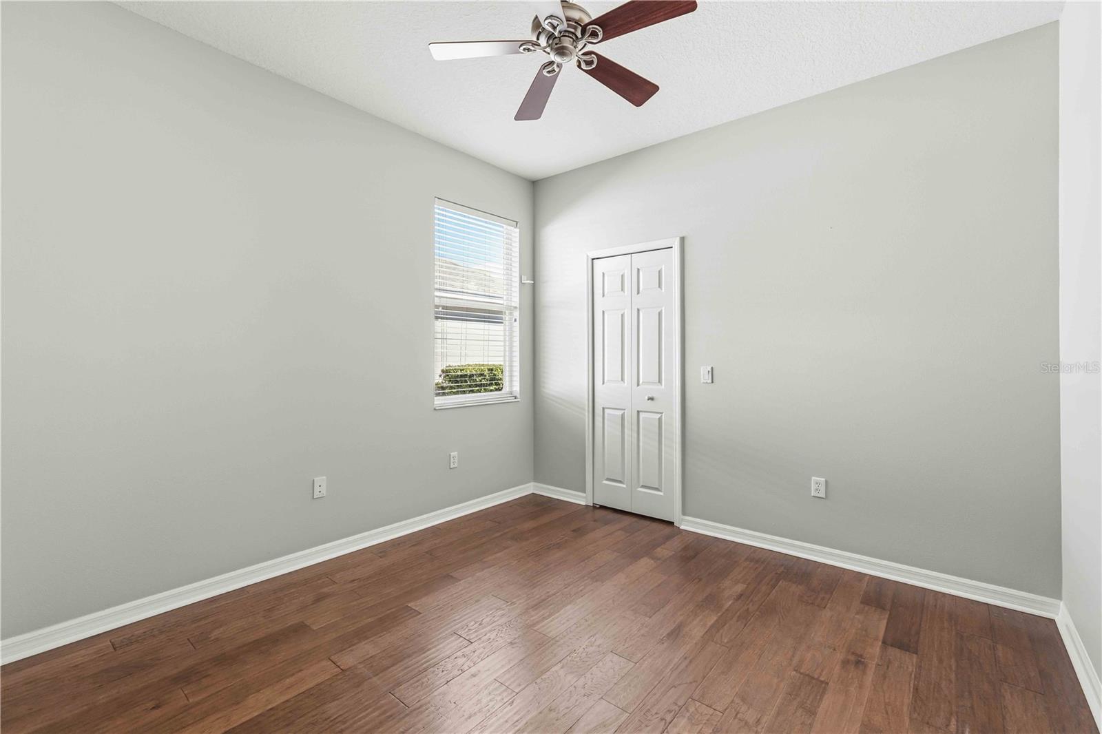 UNIVERSITY PLACE - Residential