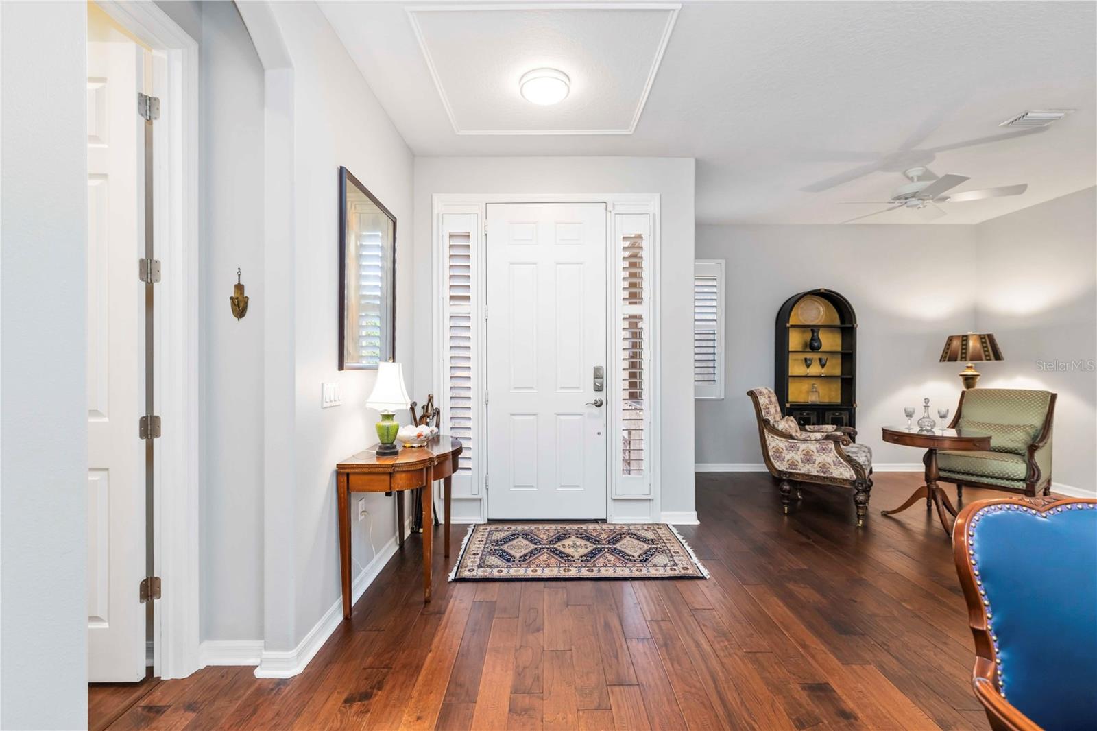 UNIVERSITY PLACE - Residential