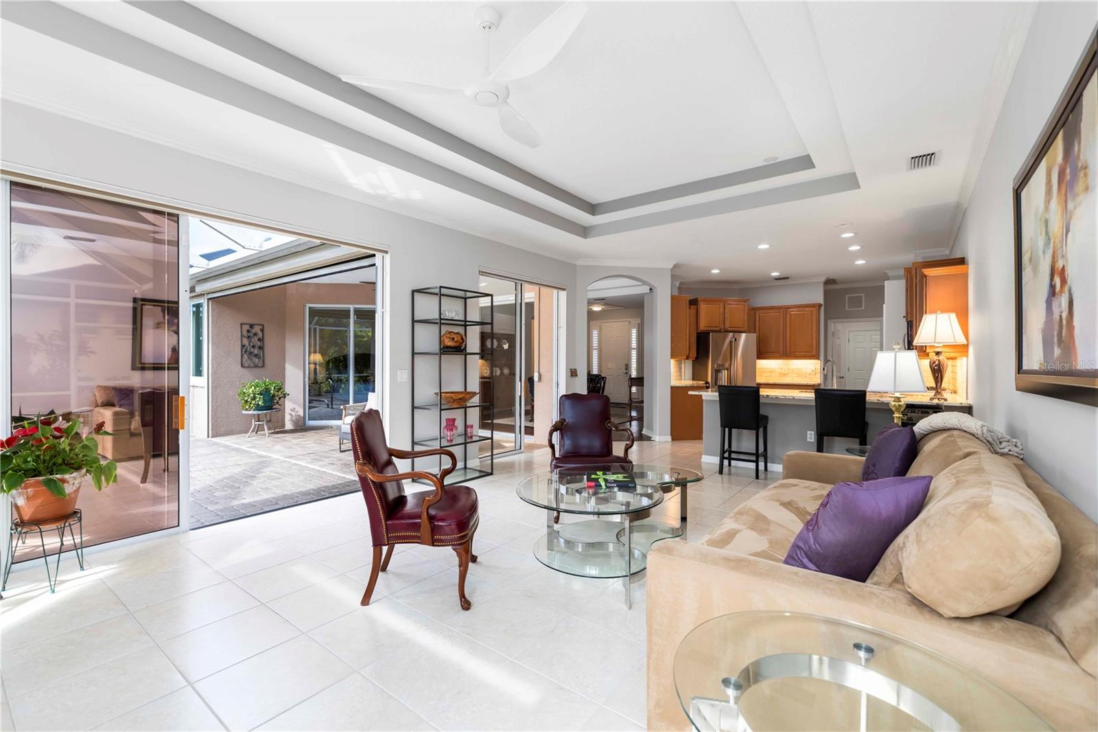 UNIVERSITY PLACE - Residential