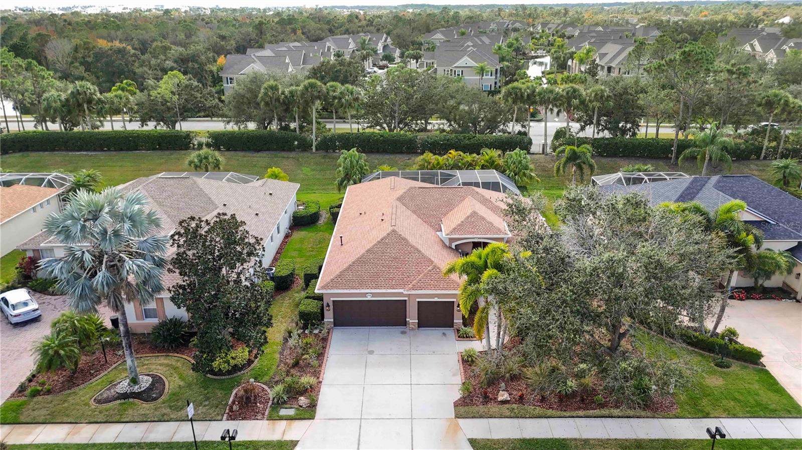 UNIVERSITY PLACE - Residential