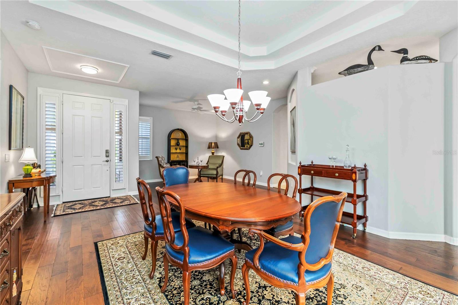 UNIVERSITY PLACE - Residential