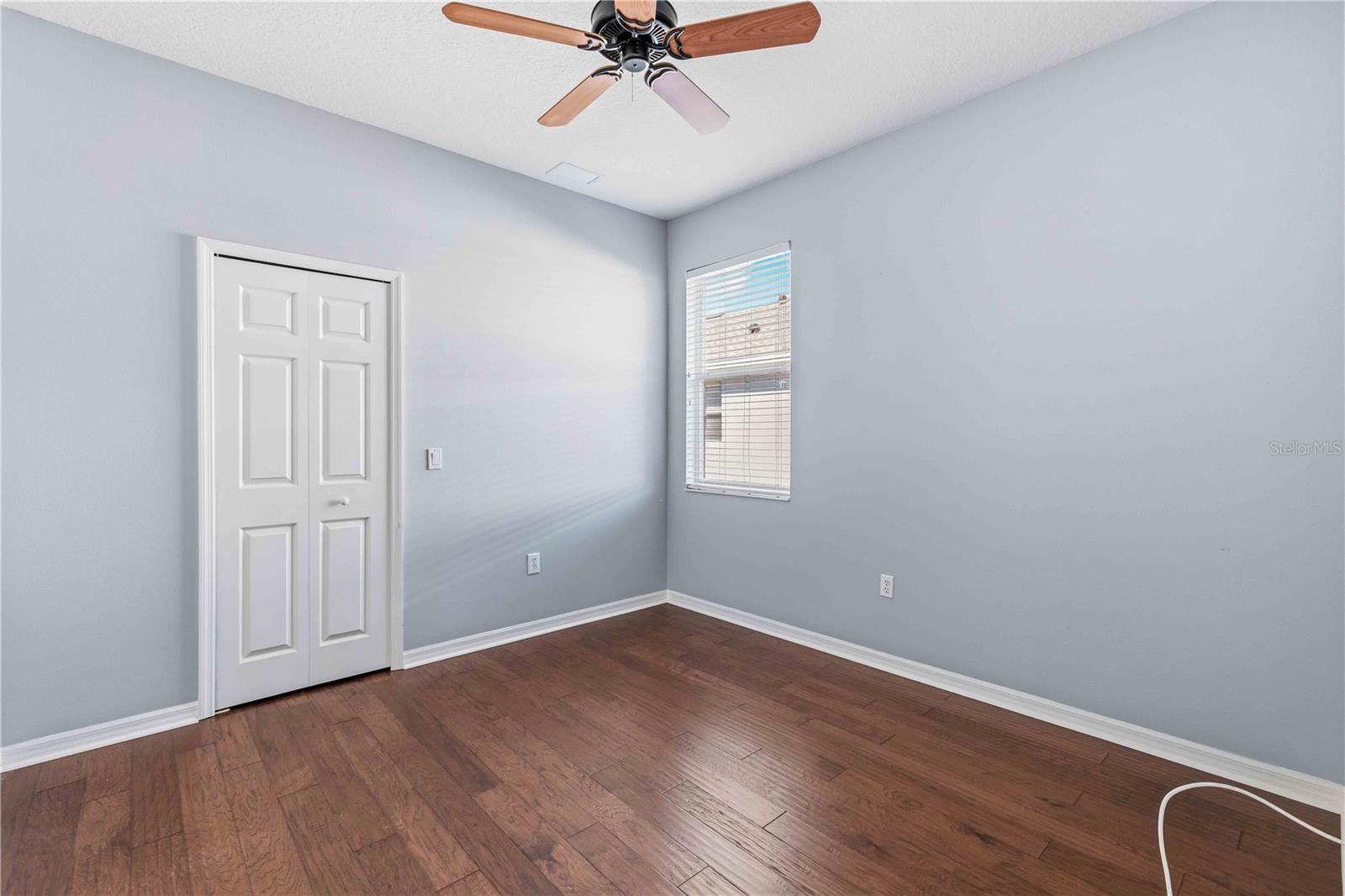 UNIVERSITY PLACE - Residential