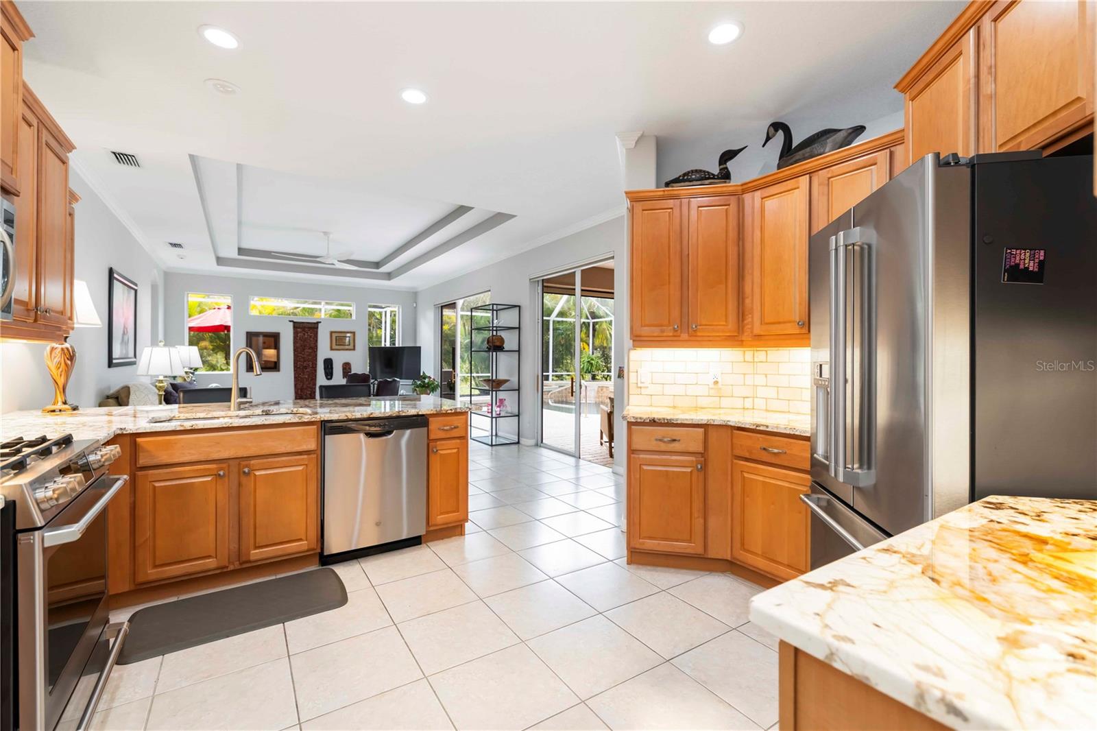 UNIVERSITY PLACE - Residential