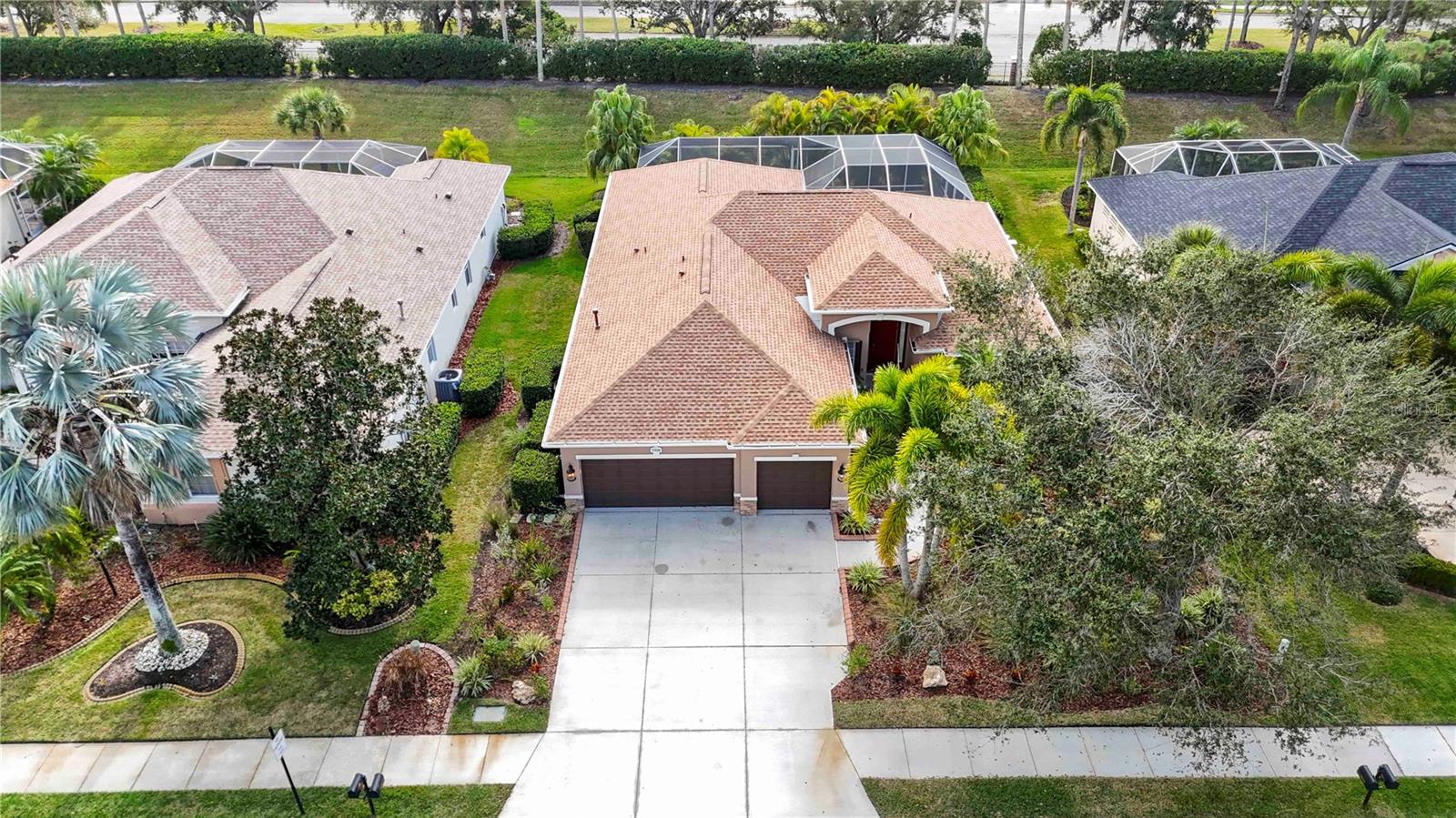 UNIVERSITY PLACE - Residential