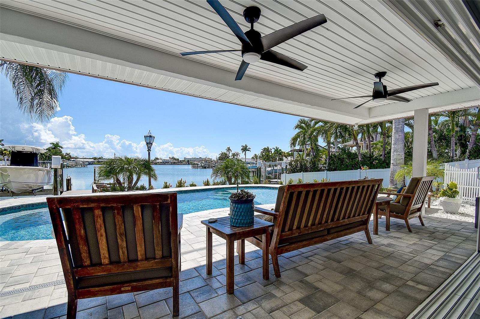 OAKHURST SHORES 1ST ADD - Residential