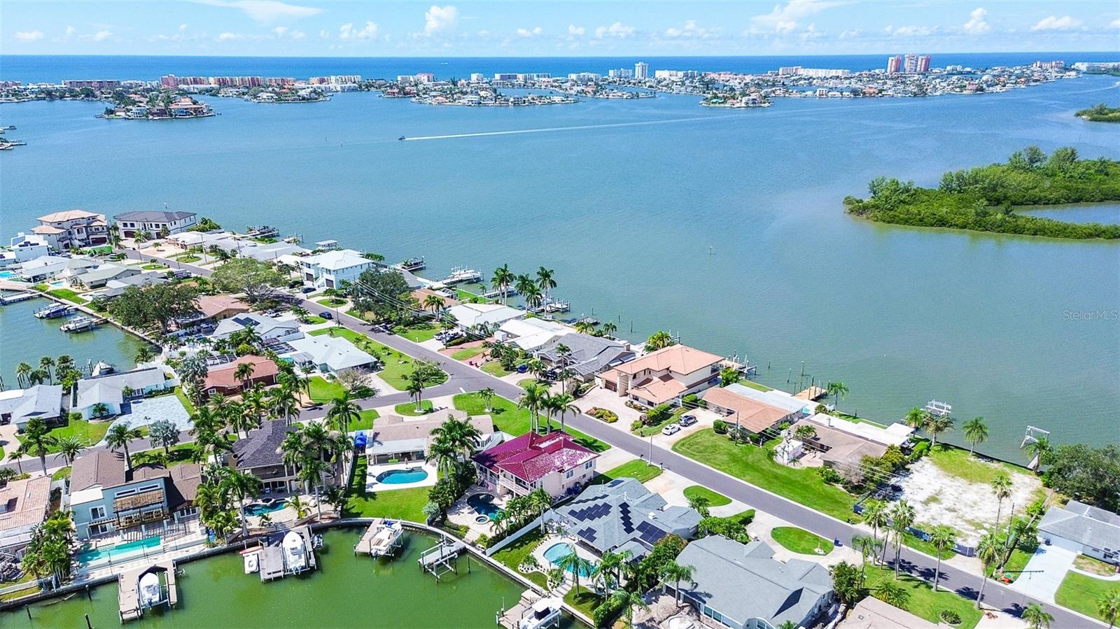 OAKHURST SHORES 1ST ADD - Residential