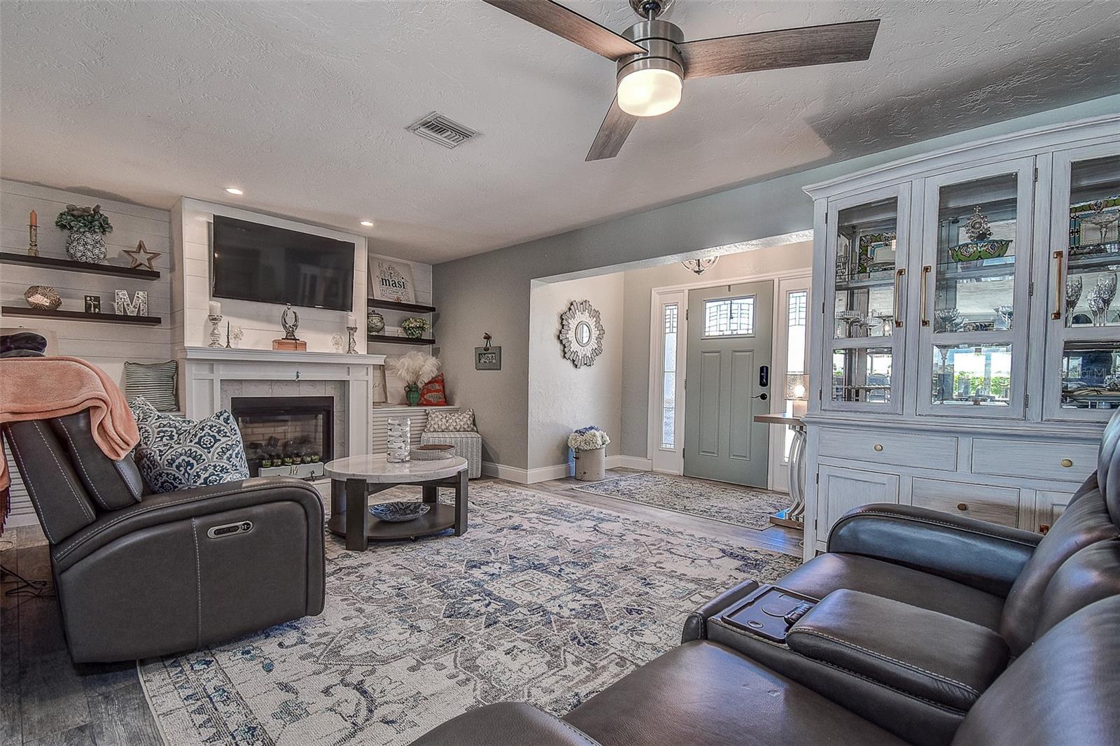 OAKHURST SHORES 1ST ADD - Residential