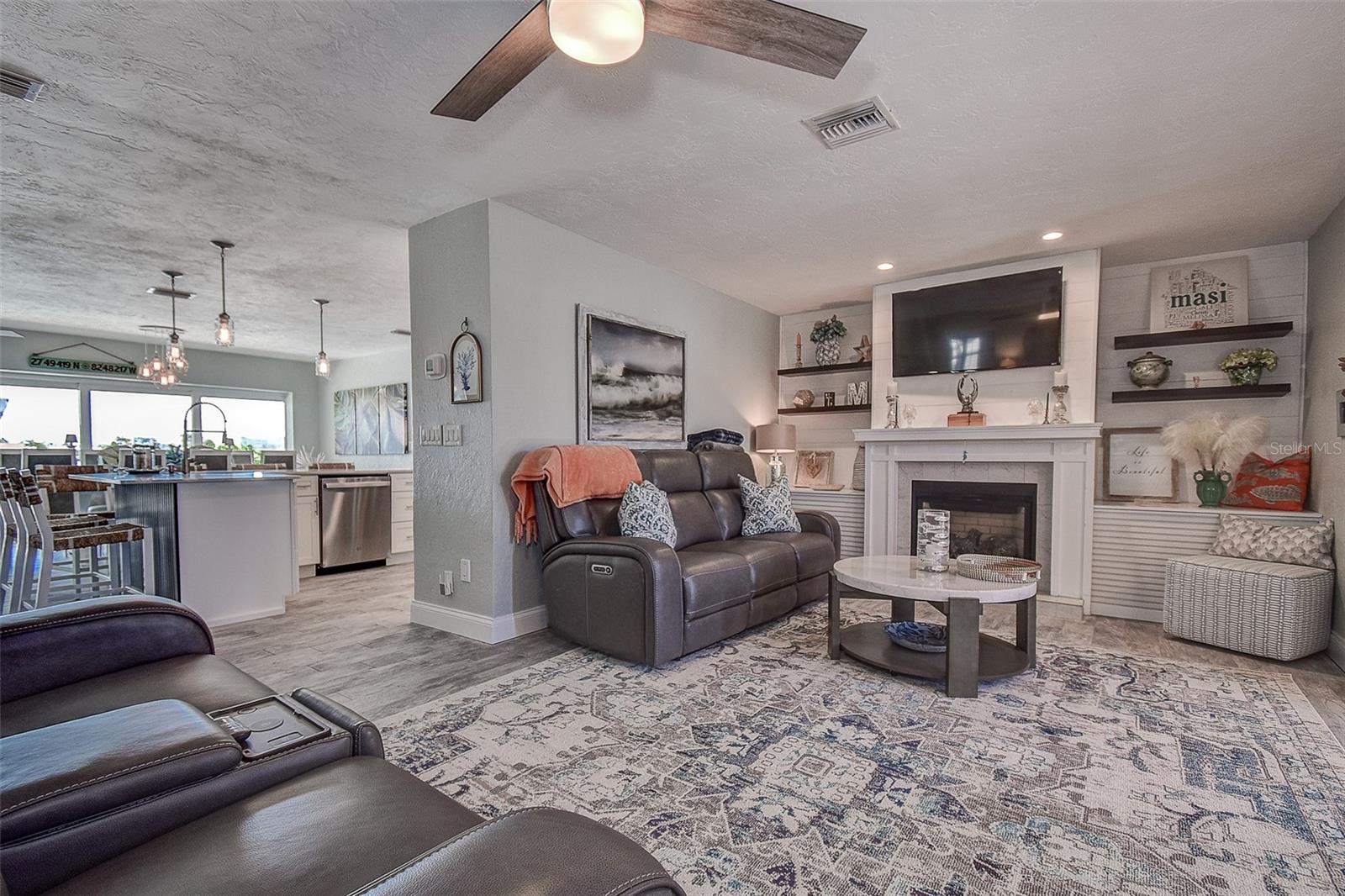 OAKHURST SHORES 1ST ADD - Residential