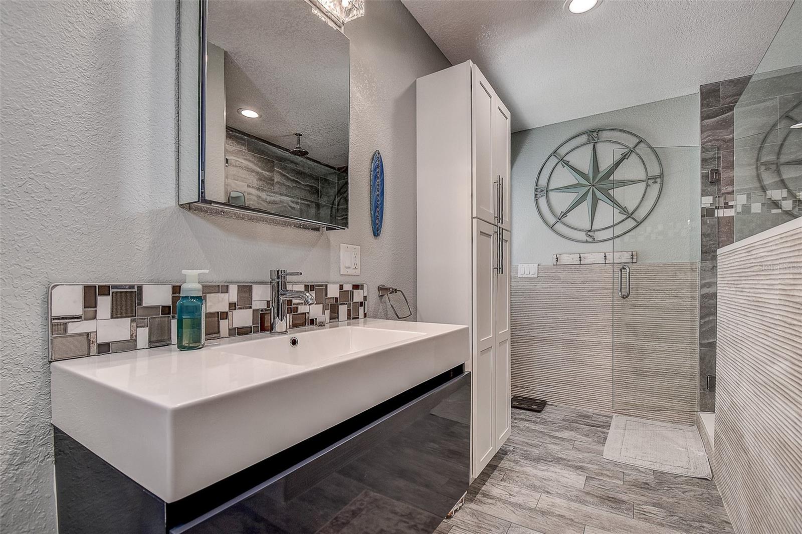 OAKHURST SHORES 1ST ADD - Residential