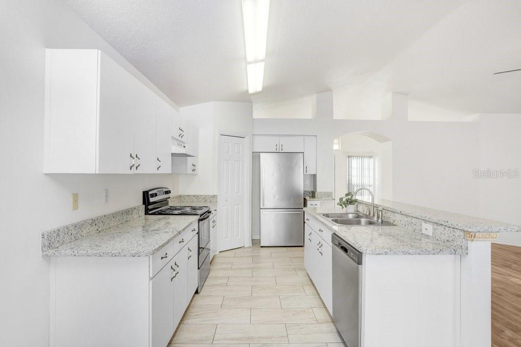 BRENTWOOD HILLS TR A UNIT 2 - Residential