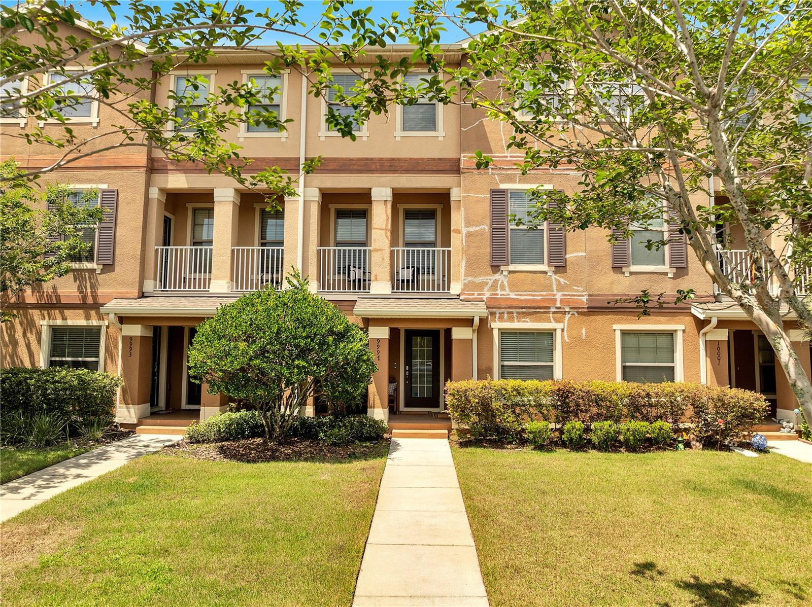 9997 TOWN LAKE DRIVE
