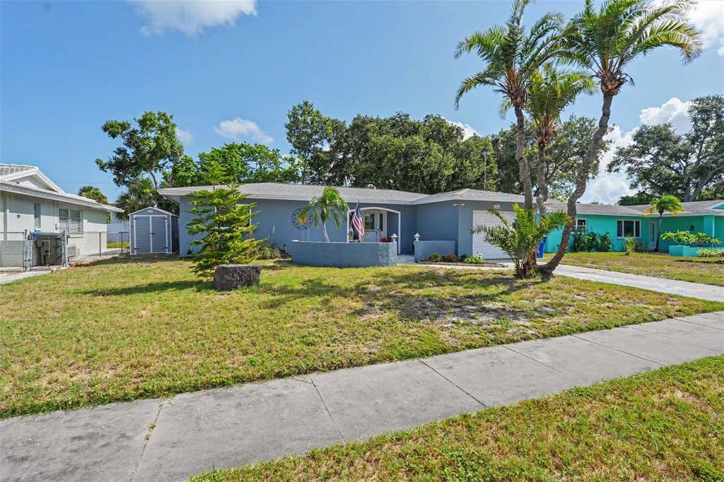 Photo of 13651 Imperial Grove Drive N, Largo, FL 33774 (MLS # TB8523551)
