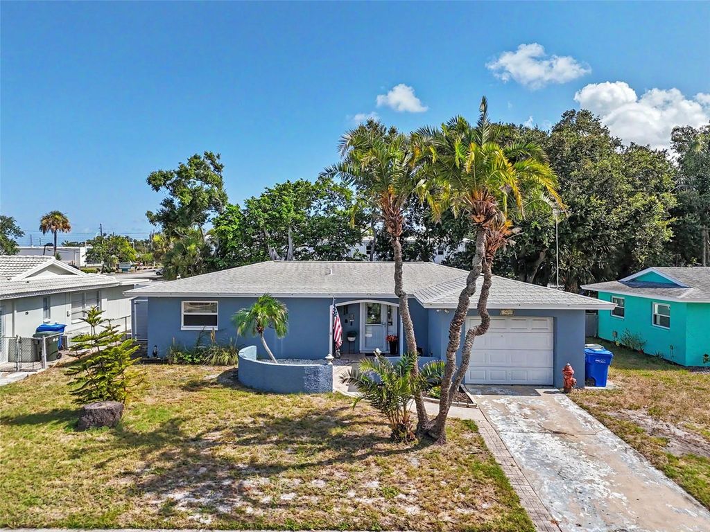 Photo of 13651 Imperial Grove Drive N, Largo, FL 33774 (MLS # TB8523551)