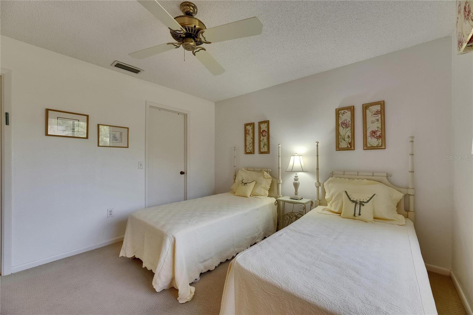 FAIRWAY VILLAGE 02 - Residential