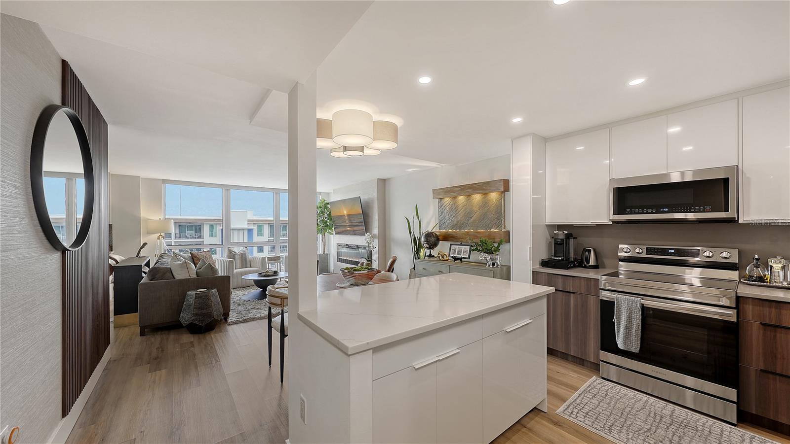 ESSEX HOUSE - Residential