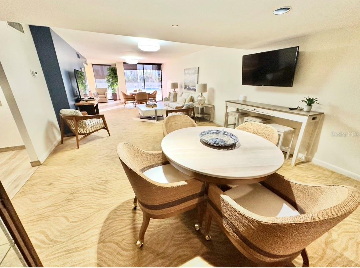 ESSEX HOUSE - Residential