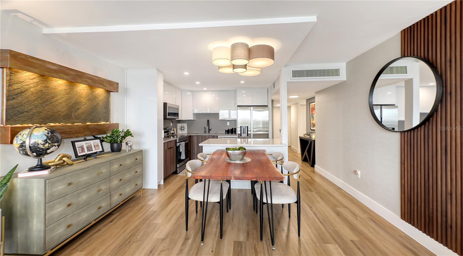 ESSEX HOUSE - Residential