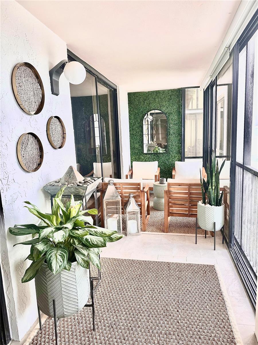 ESSEX HOUSE - Residential