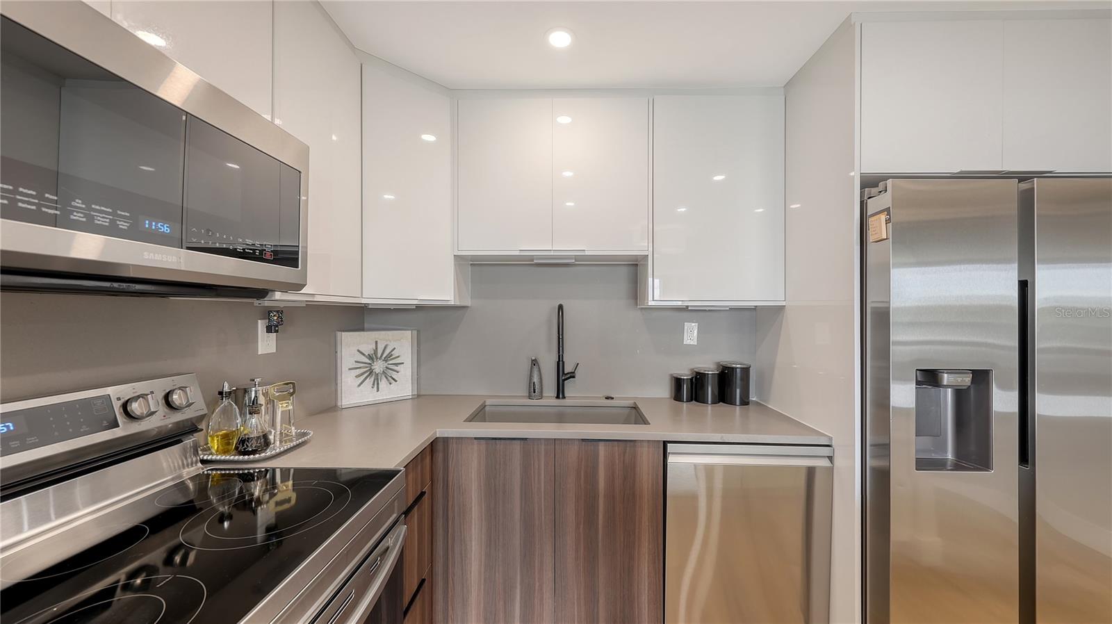 ESSEX HOUSE - Residential