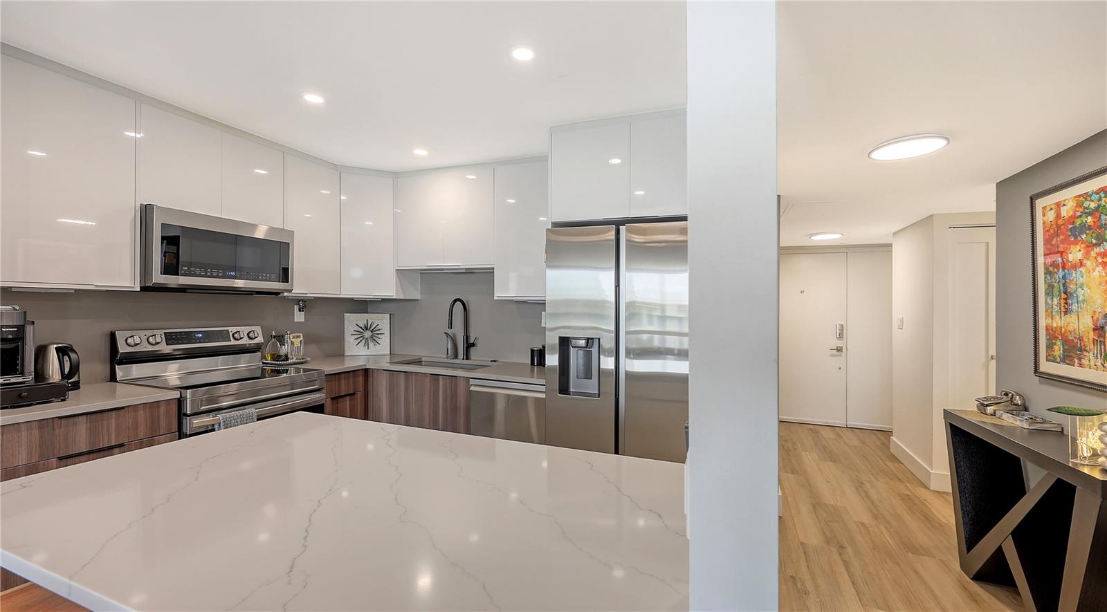 ESSEX HOUSE - Residential