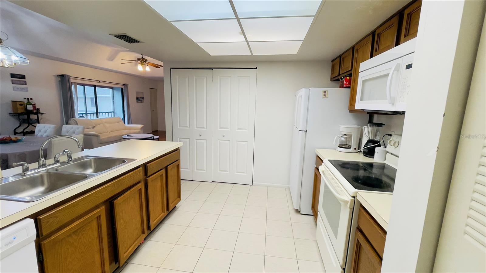PINE SHADOWS CONDOMINIUM - Residential Income