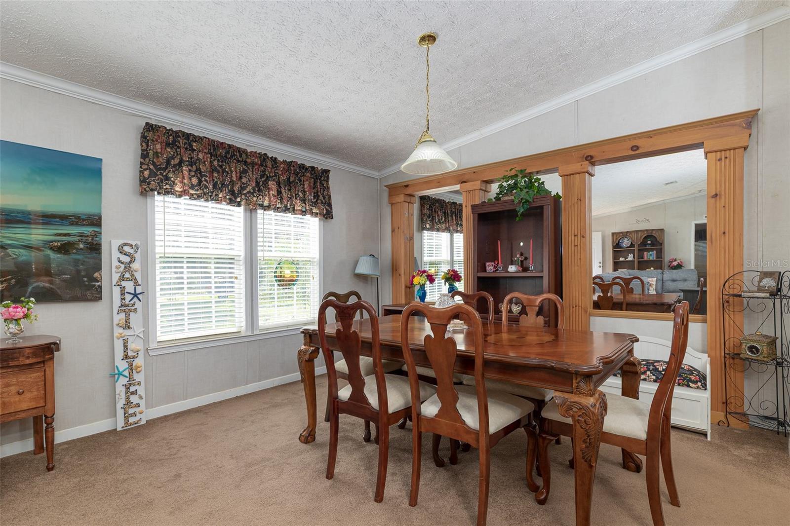 TOWERING OAKS - Residential