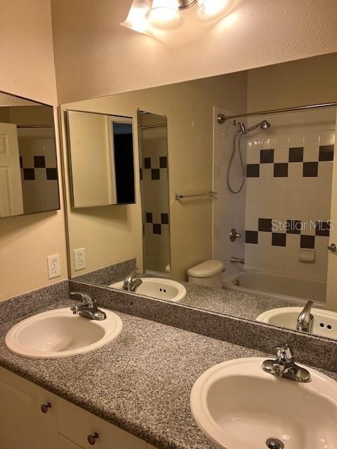 CAROLINA LANDINGS AT UNIVERSITY PLACE A - Residential Lease