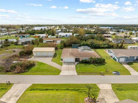 A home in PORT CHARLOTTE