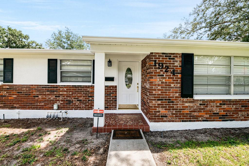 1924 W NORTH STREET