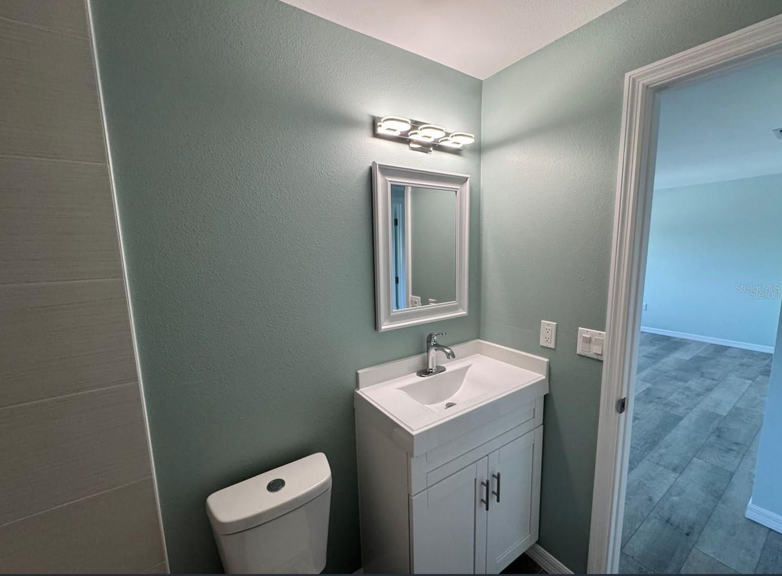 VENETIAN ARMS SEC 1 - Residential Lease